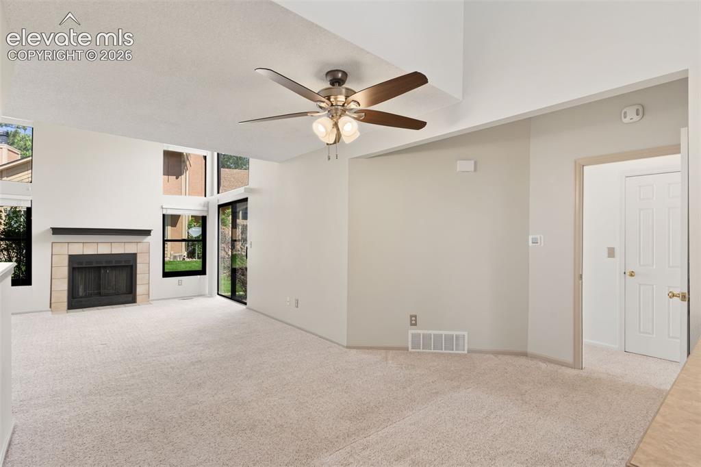Image 12 of 25: Living Room