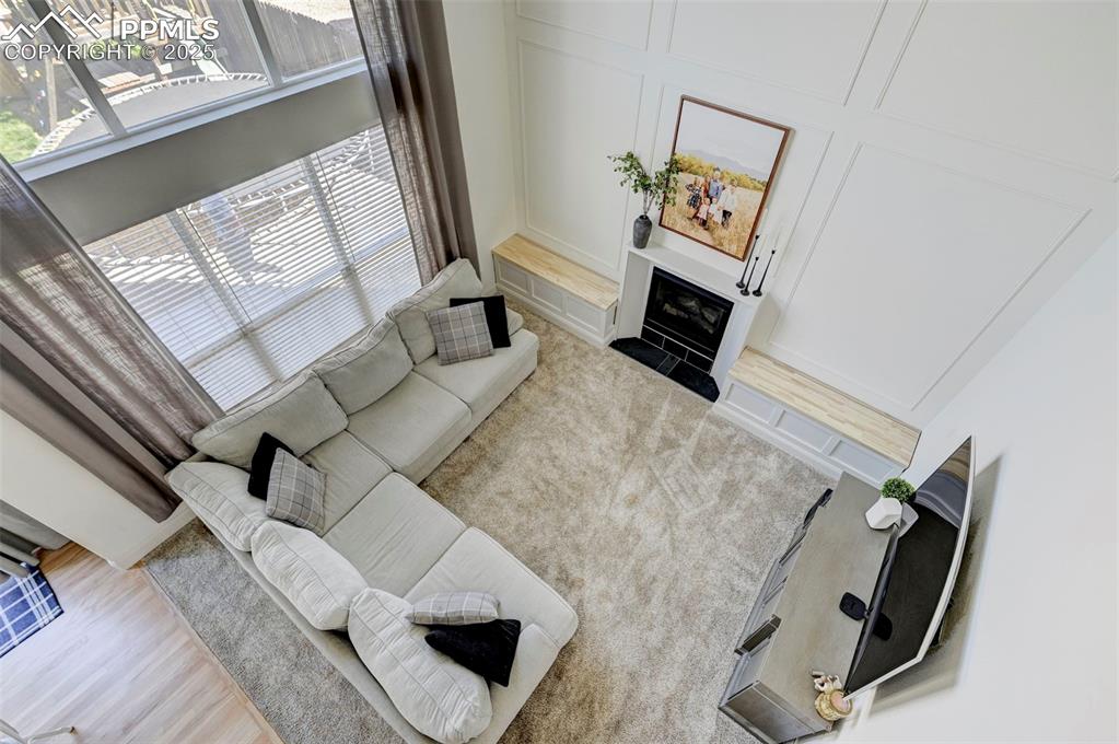 Image 14 of 48: Living Room