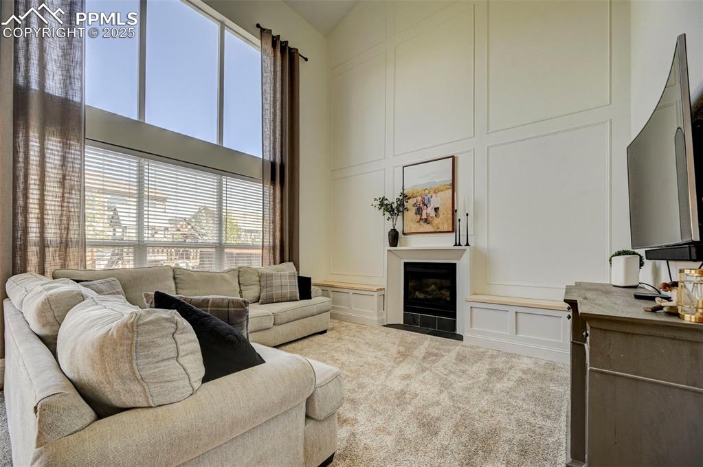 Image 15 of 48: Living Room