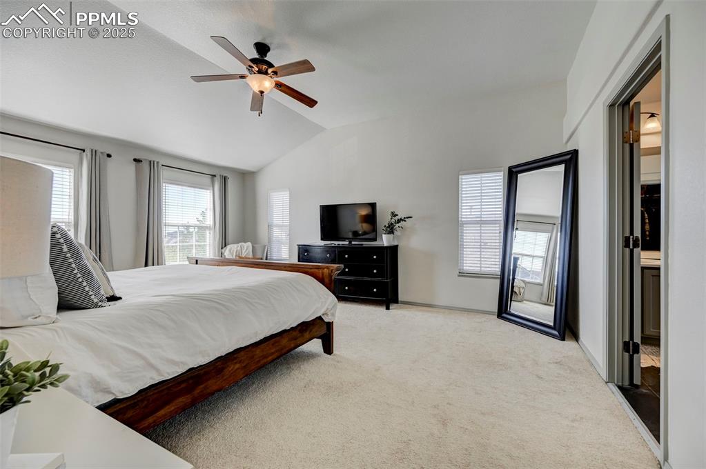 Image 21 of 48: Bedroom