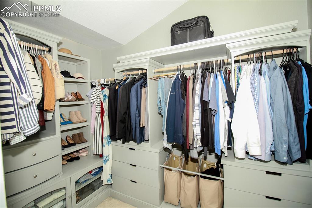 Image 25 of 48: Closet