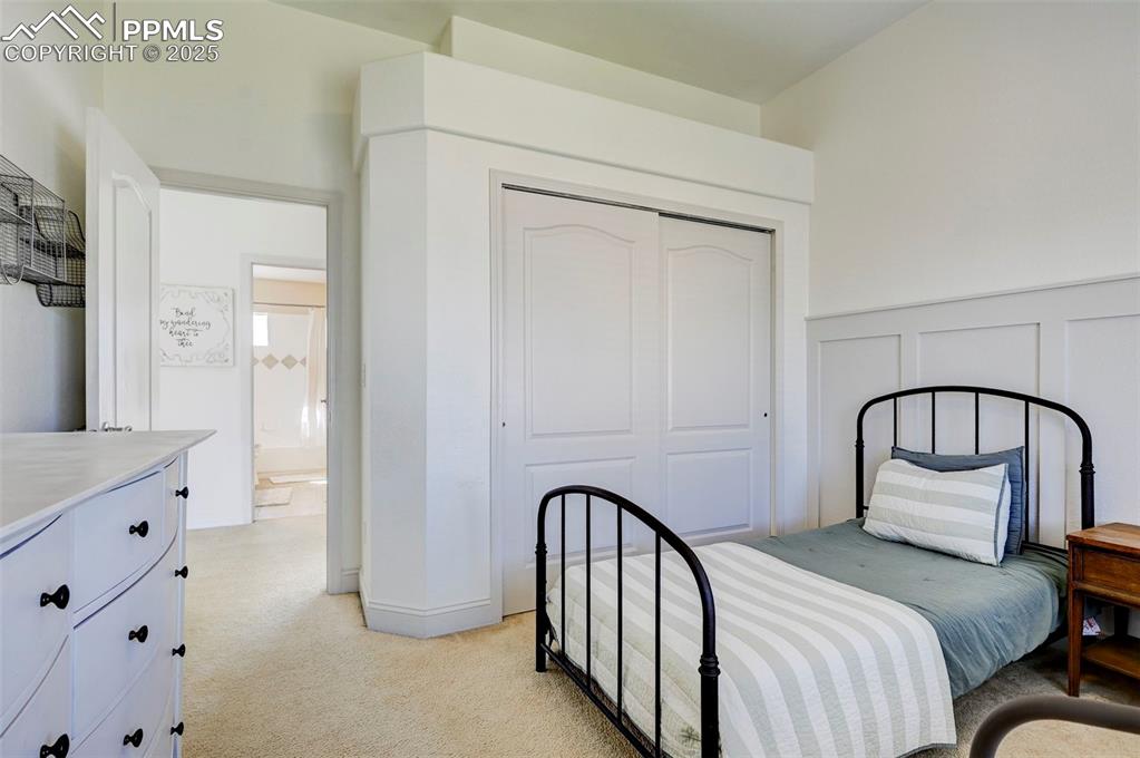 Image 28 of 48: Bedroom