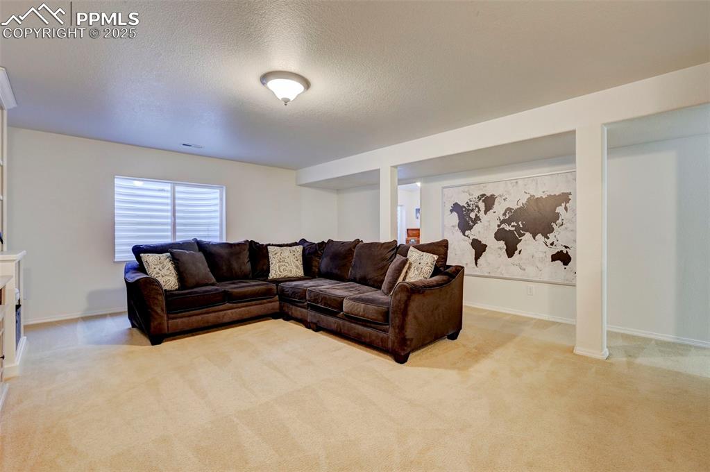 Image 32 of 48: Living Room