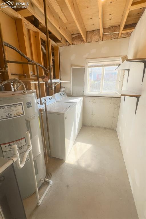 Image 16 of 18: Laundry