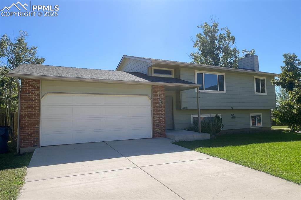 Image 2 of 18: Front of Structure