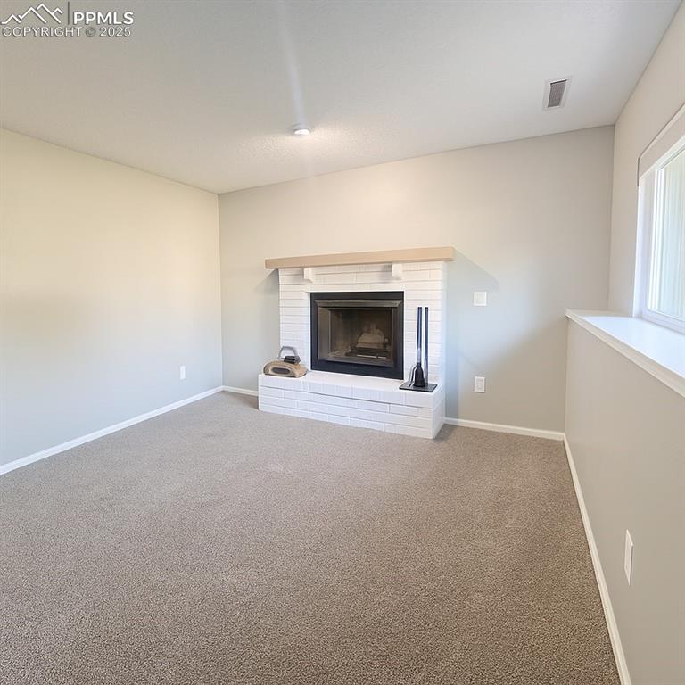 Image 8 of 18: Living Room