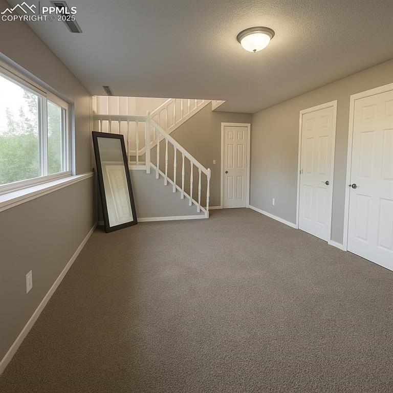 Image 9 of 18: Family Room