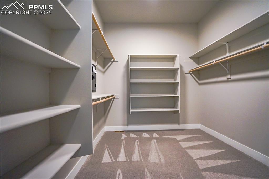 Image 15 of 42: Closet