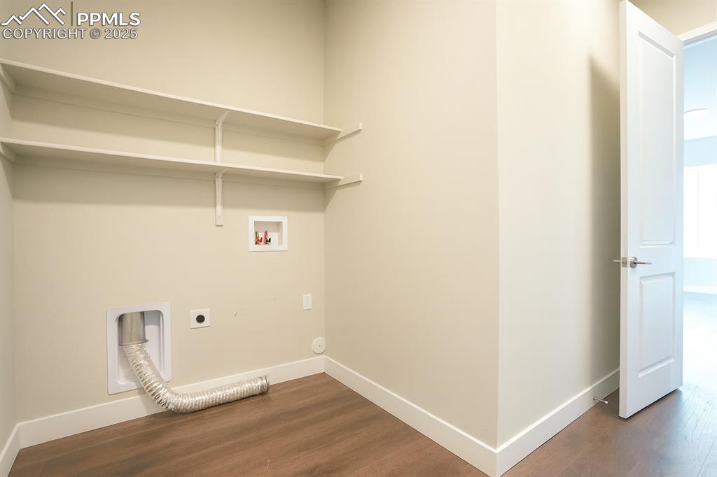 Image 16 of 42: Laundry