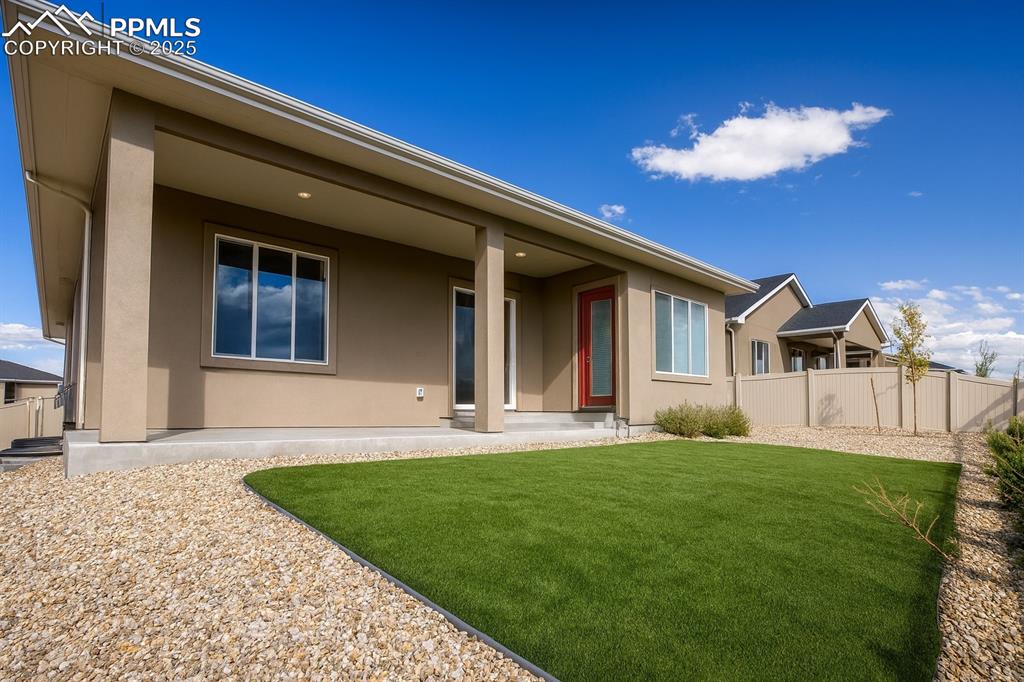 Image 30 of 42: Back of Structure