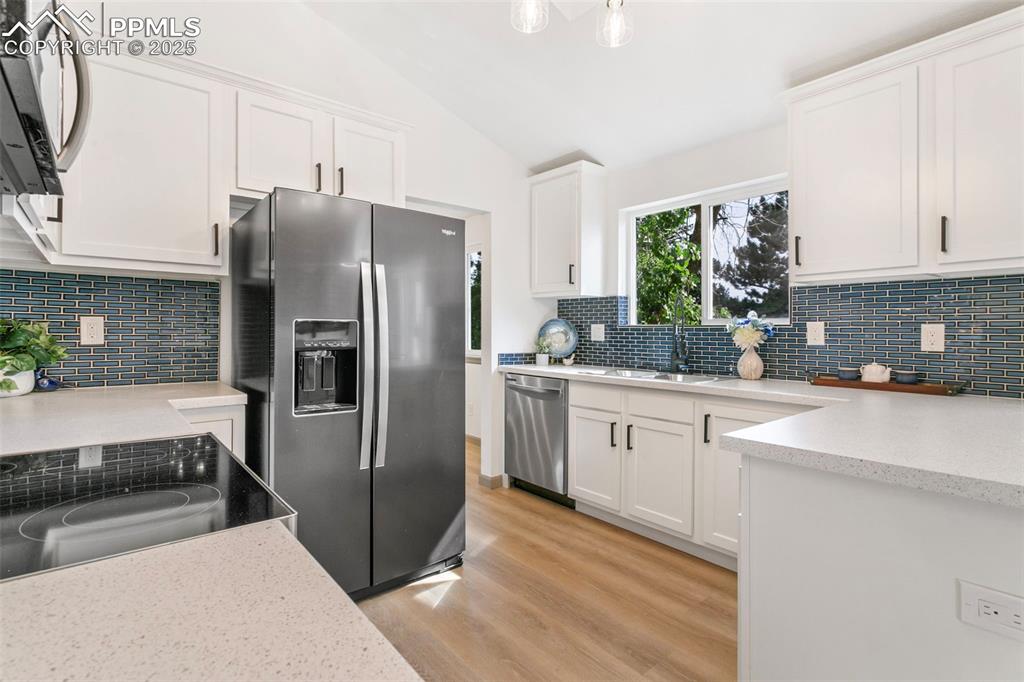 Image 11 of 48: Kitchen