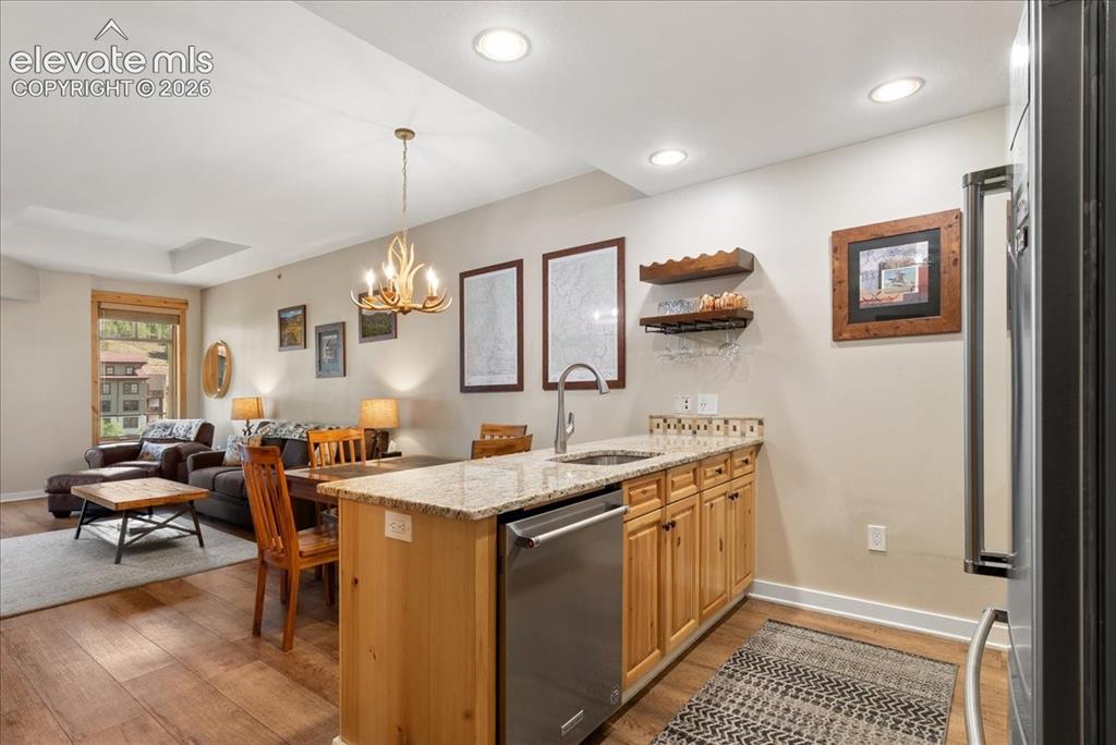 Image 9 of 37: Kitchen