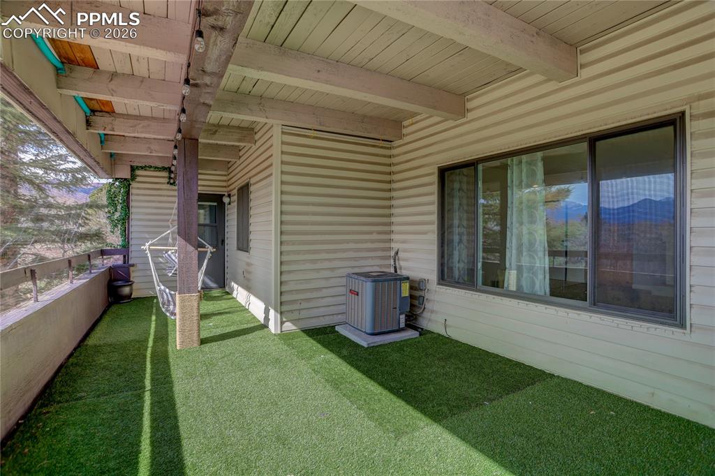 Image 10 of 31: Patio