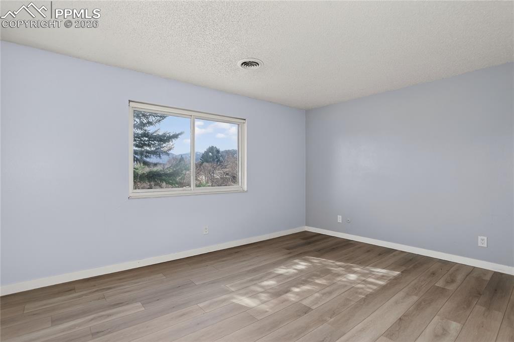 Image 21 of 31: Master Bedroom