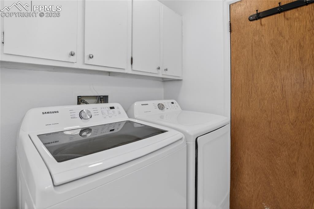 Image 27 of 31: Laundry