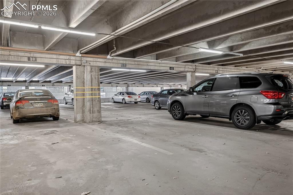 Image 31 of 31: Parking