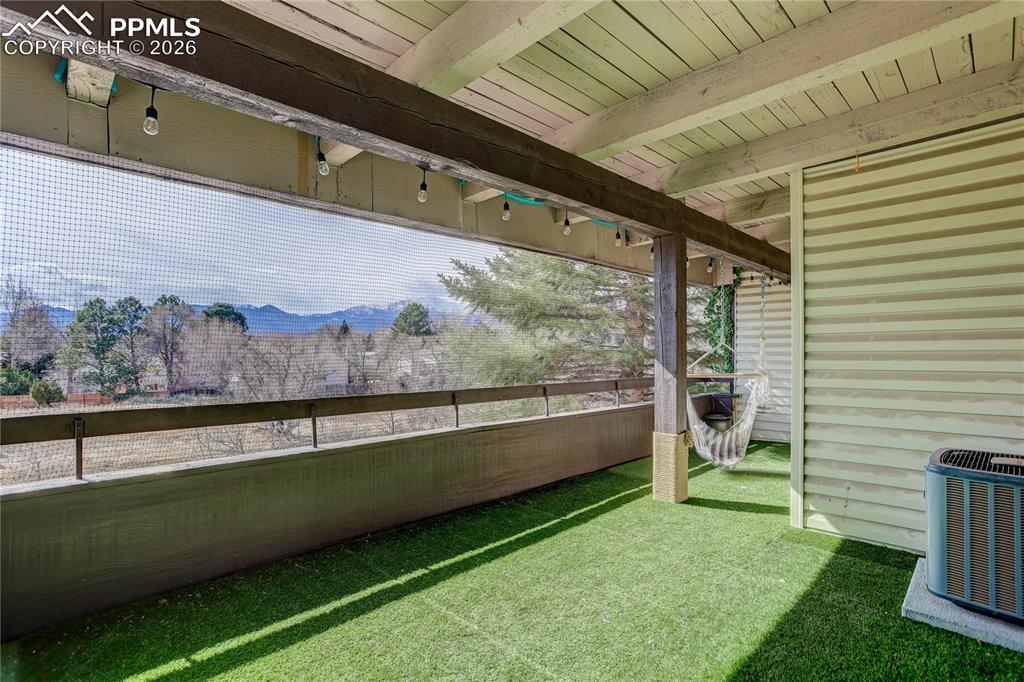 Image 9 of 31: Patio