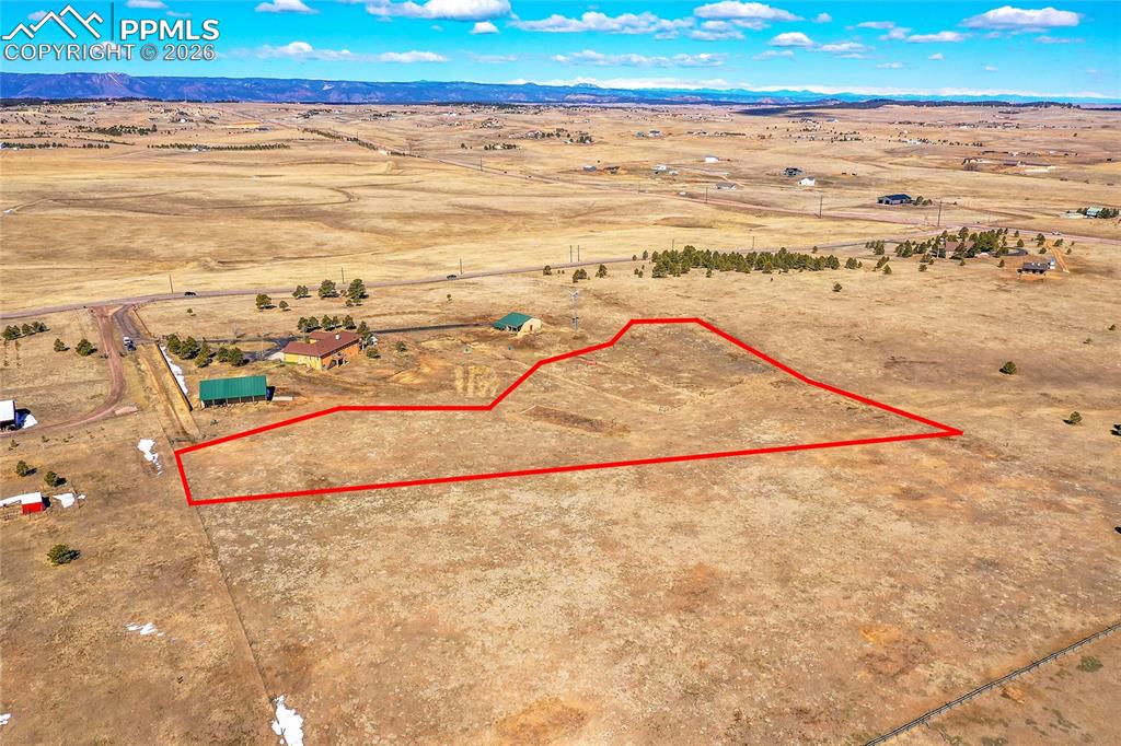 Image 10 of 33: Property Lines are Approximate and not a survey