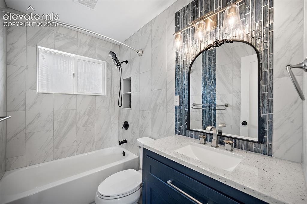 Image 5 of 29: Bathroom