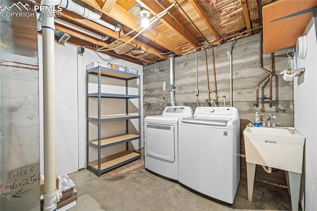 Image 24 of 46: Laundry