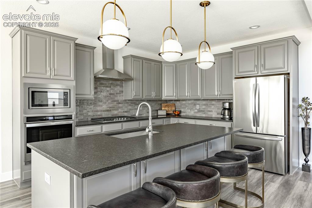 Image 12 of 46: Kitchen