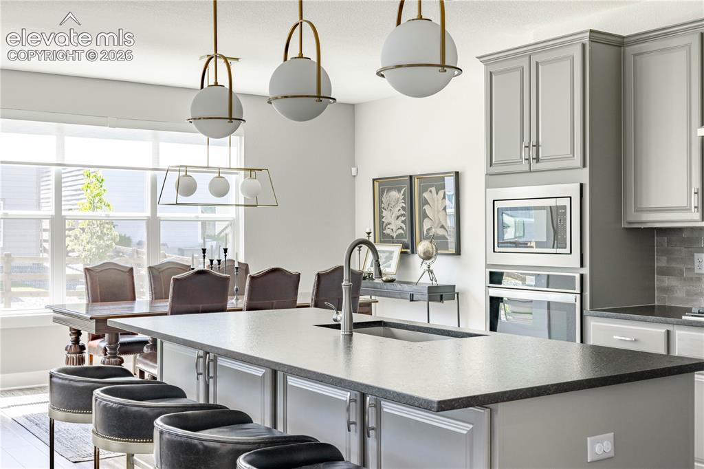 Image 9 of 46: Kitchen