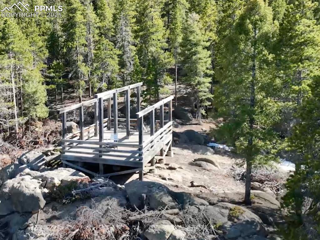 Image 14 of 19: Observation platform atop Riley