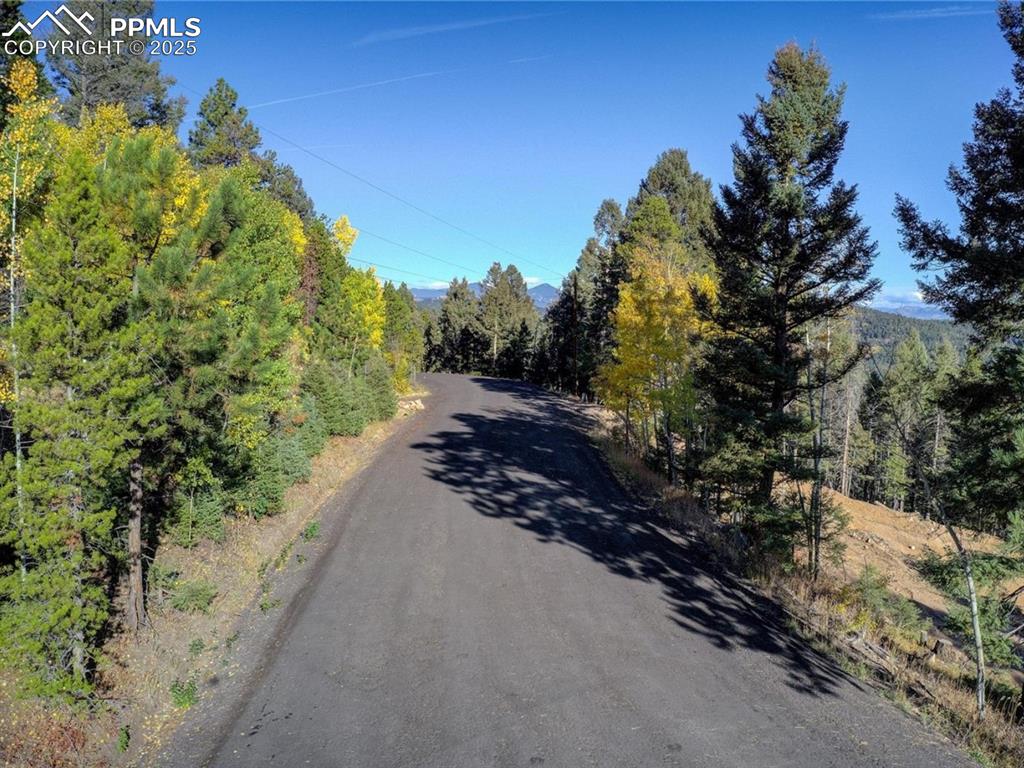 Image 5 of 19: Entryway