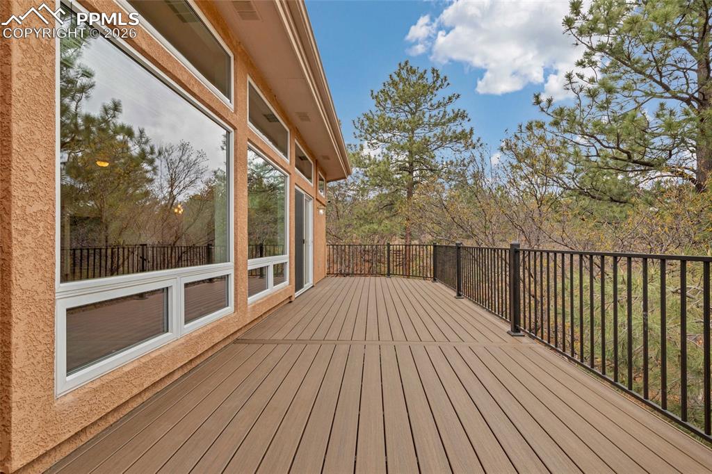 Image 33 of 44: Beautiful, completely rebuilt back deck