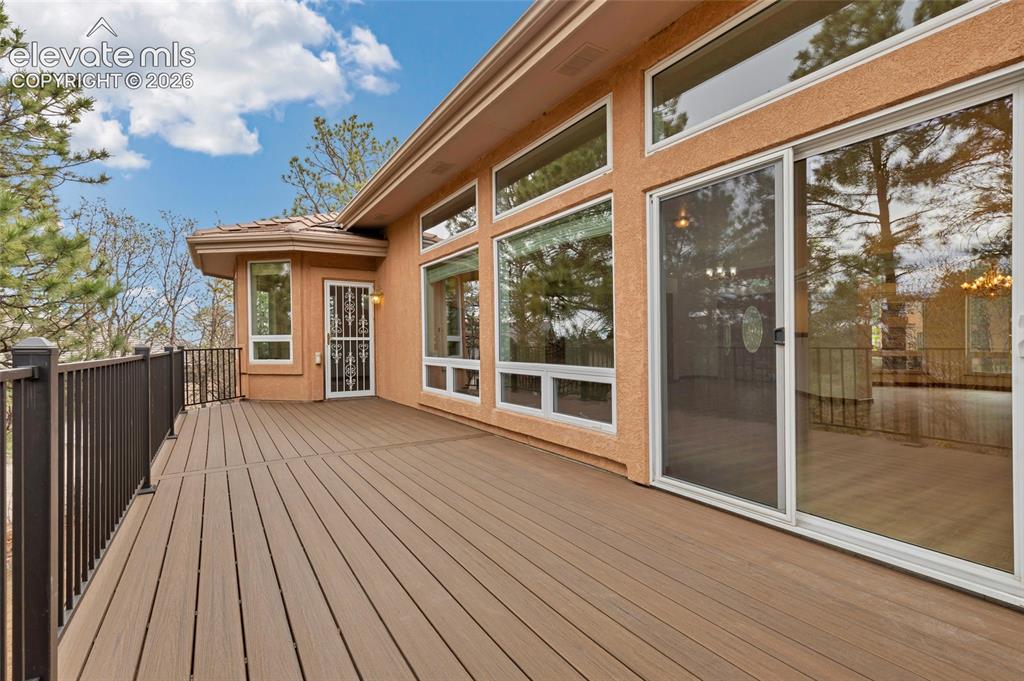 Image 33 of 50: Beautiful, completely rebuilt back deck