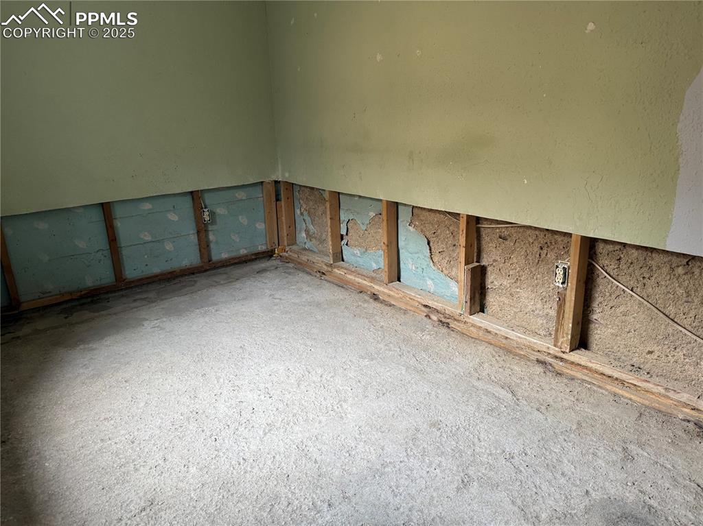 Image 11 of 12: Other