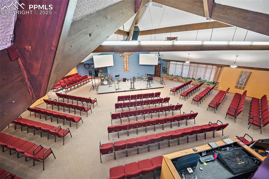 Image 10 of 49: Ample room for stage in the front