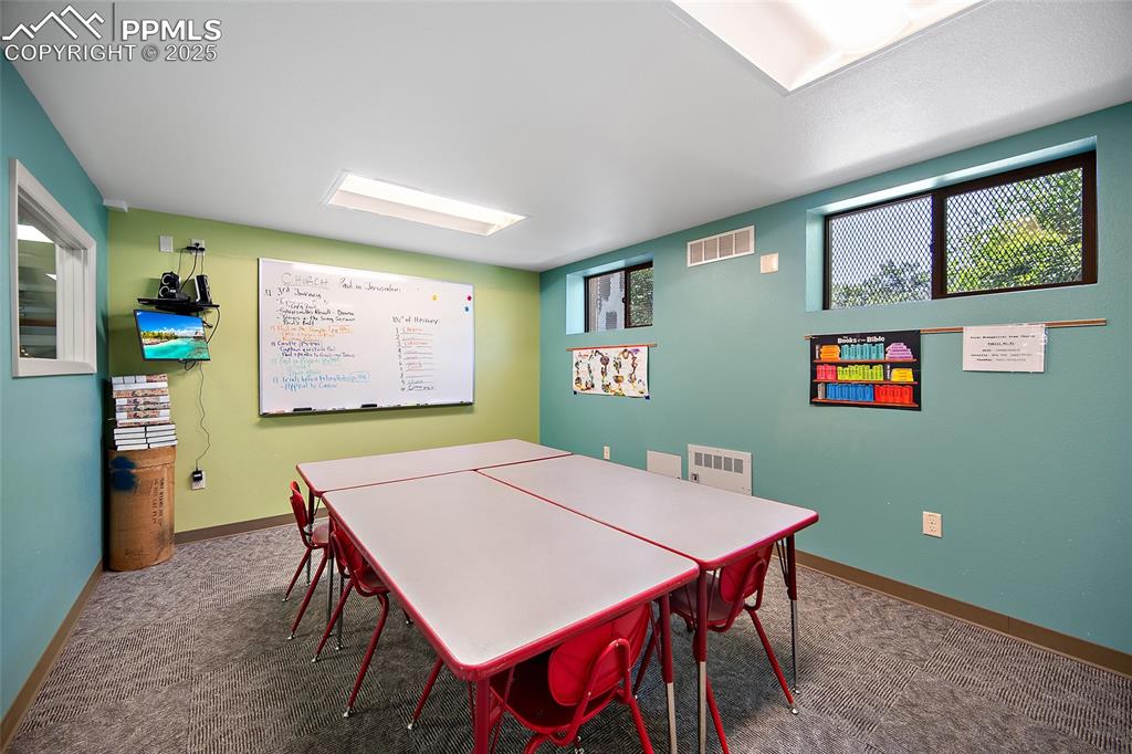 Image 28 of 49: Classrooms
