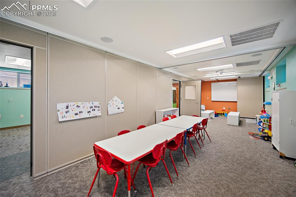 Image 30 of 49: Classrooms