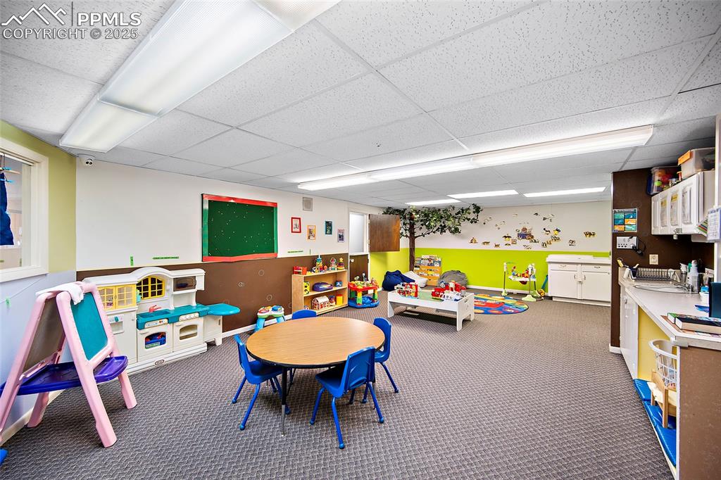 Image 32 of 49: Classrooms / nursery