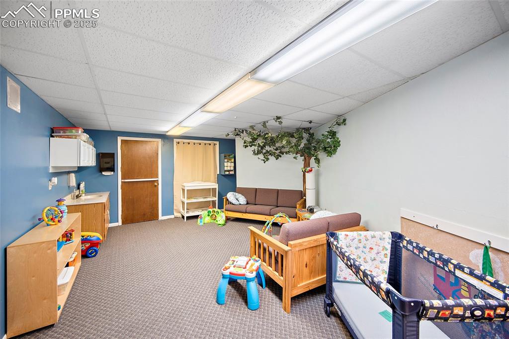 Image 33 of 49: Classrooms / nursery