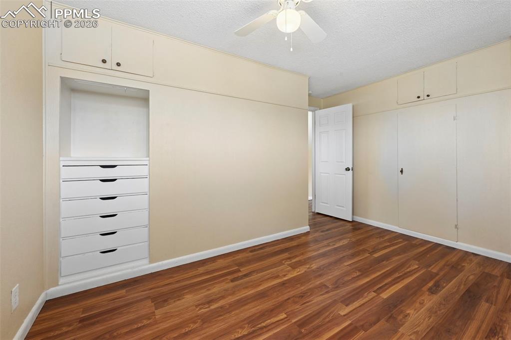 Image 10 of 26: Bedroom