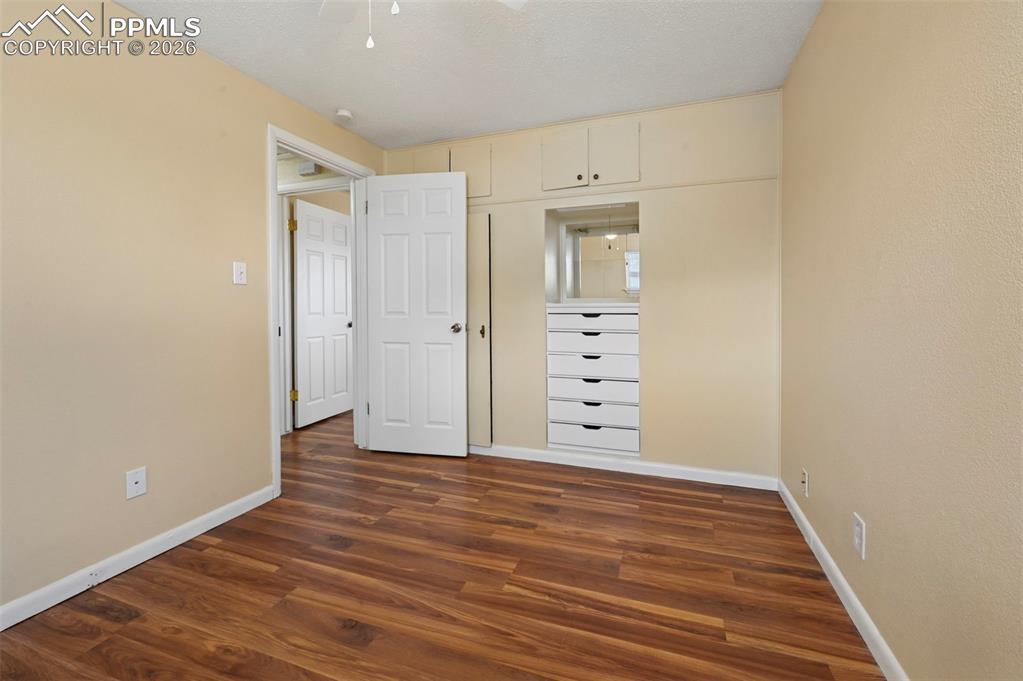 Image 12 of 26: Bedroom