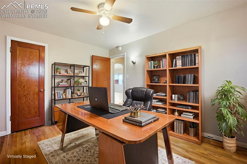 Image 17 of 25: Virtually Staged