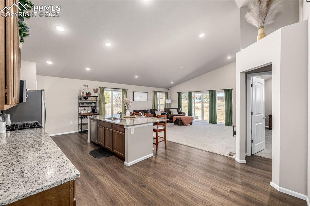 Image 13 of 37: Kitchen