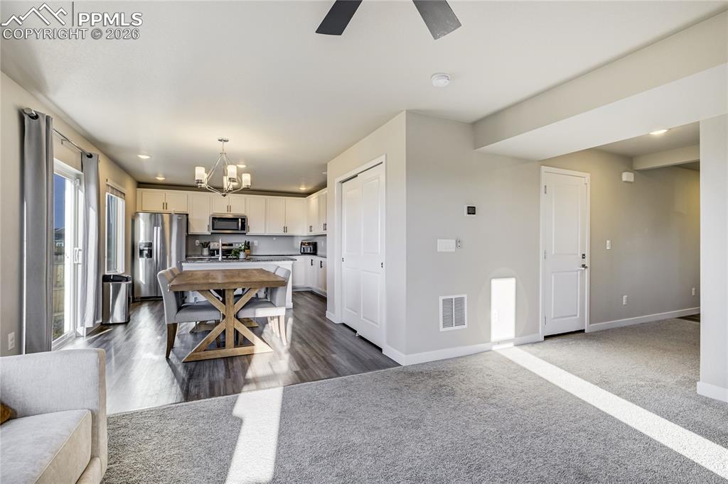 Image 9 of 45: Kitchen