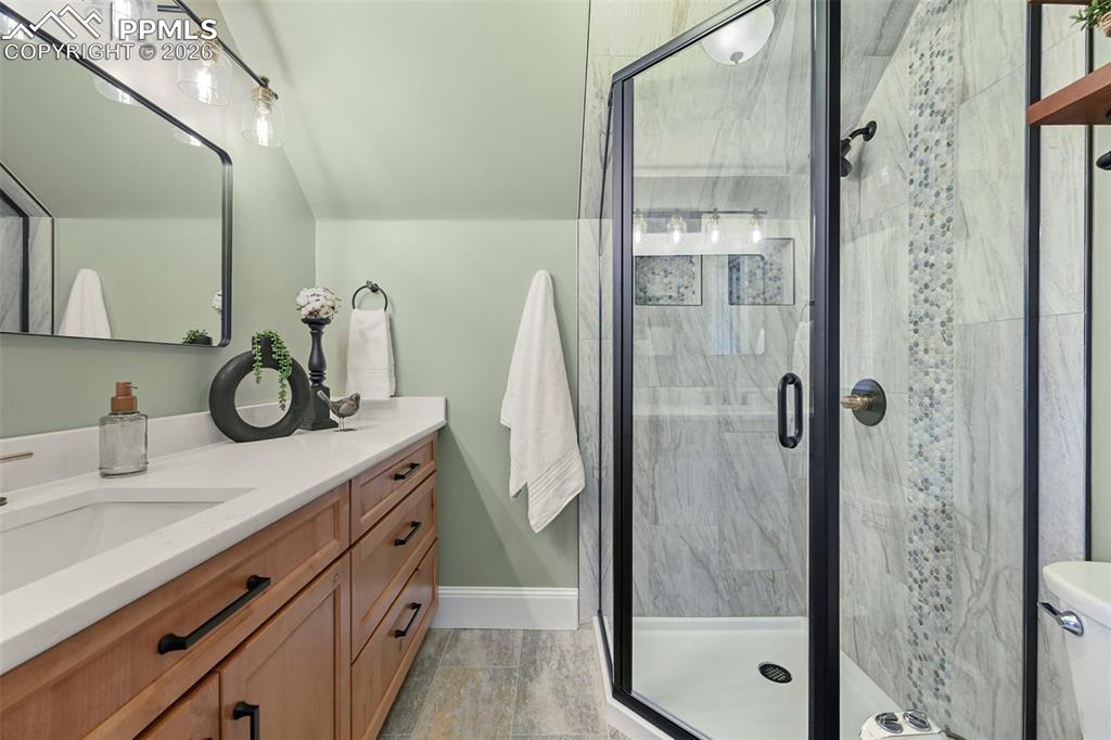 Image 19 of 50: Newly Renovated primary en-suite bath