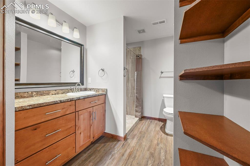 Image 39 of 50: Barndominium Bathroom