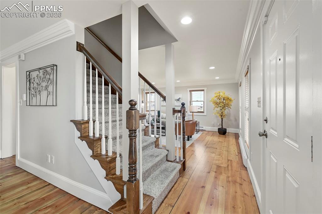 Image 5 of 50: Real wood floors!