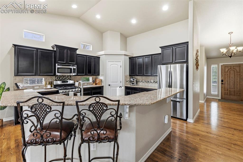 Image 12 of 41: Kitchen