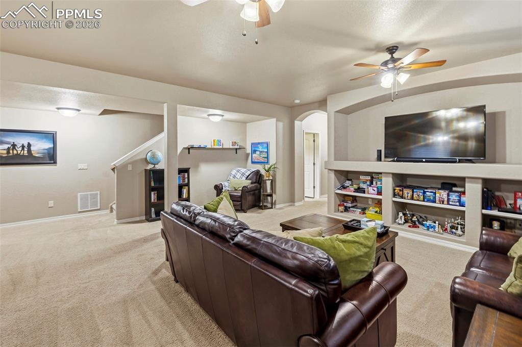 Image 22 of 41: Living Room