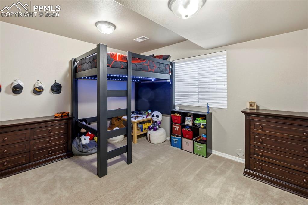 Image 25 of 41: Bedroom