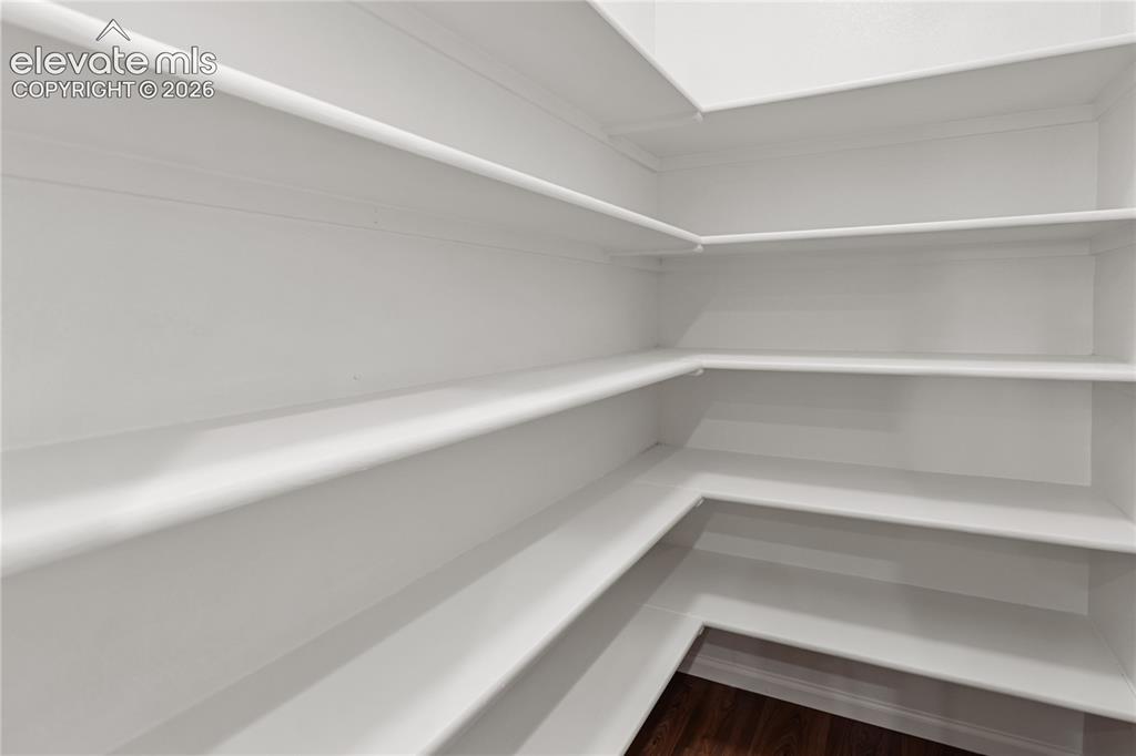 Image 25 of 46: Walk-in pantry