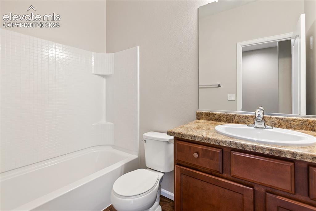 Image 34 of 46: Hall bath