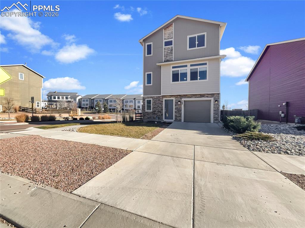 Image 19 of 20: No Description Available